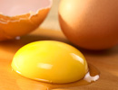 Яйца - источник животного белка, железа, рибофлавина, фолиевой кислоты и витаминов